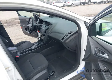 2016 Ford Focus Se z USA, uszkodzony, nr VIN 1FADP3F23GL402813